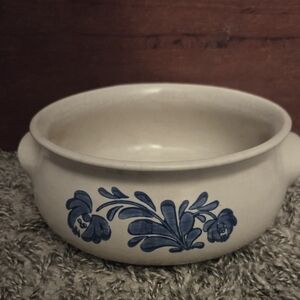 Vintage Pfaltzgraff Yorktowne 2 Qt Casserole Dish # 315 EUC